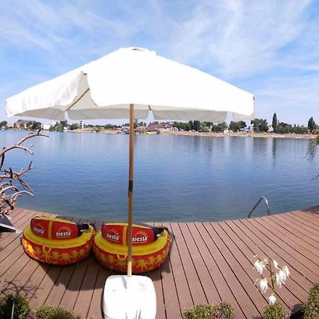 Topsenec-Lakeside Home Екстериор снимка