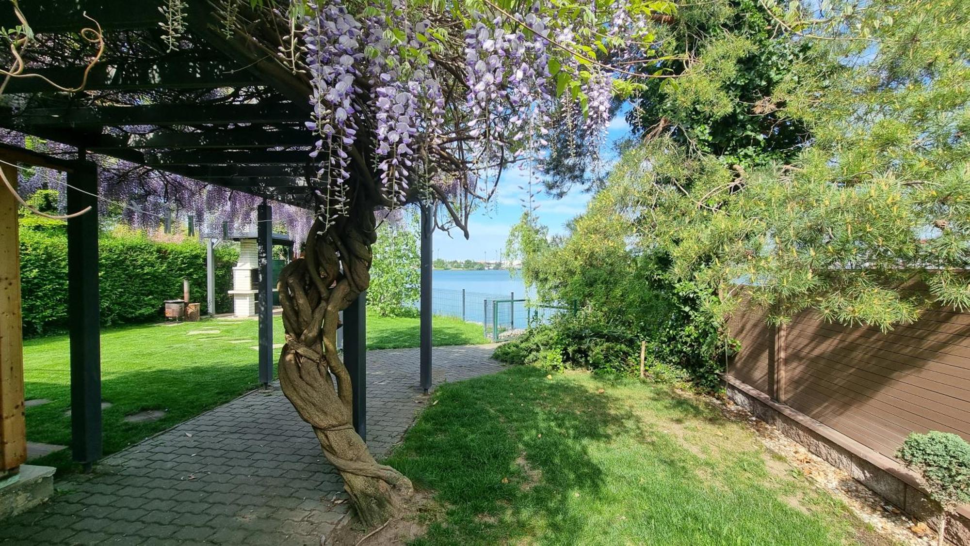 Topsenec-Lakeside Home Екстериор снимка
