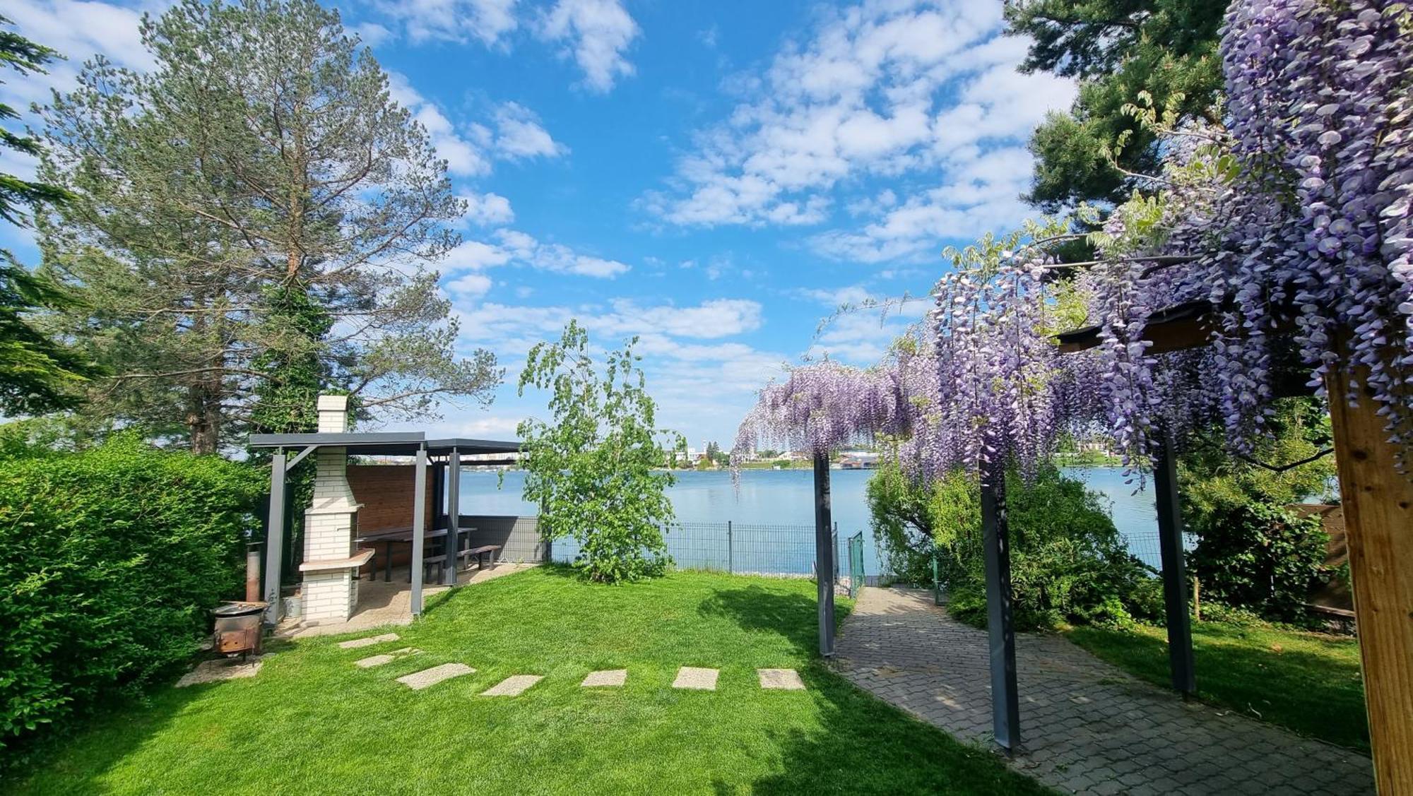 Topsenec-Lakeside Home Екстериор снимка