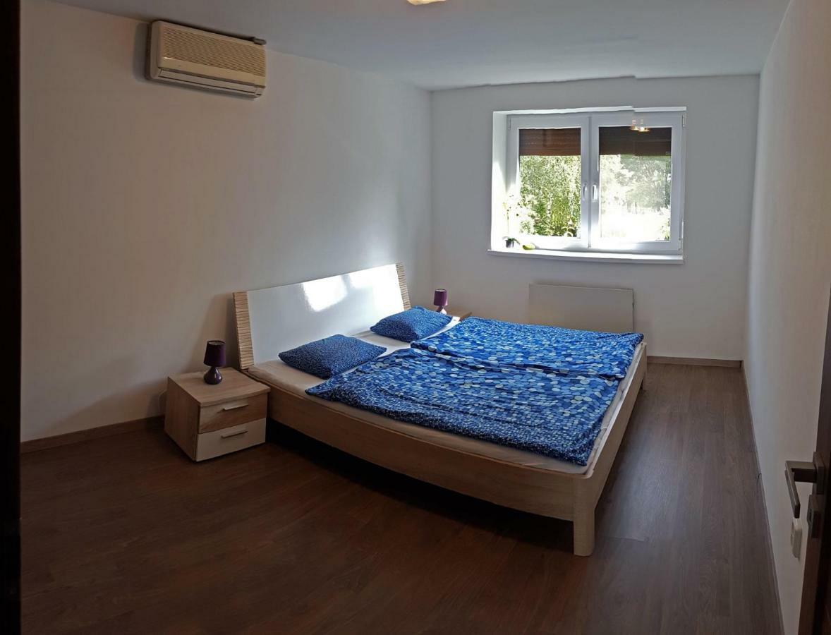 Topsenec-Lakeside Home Екстериор снимка